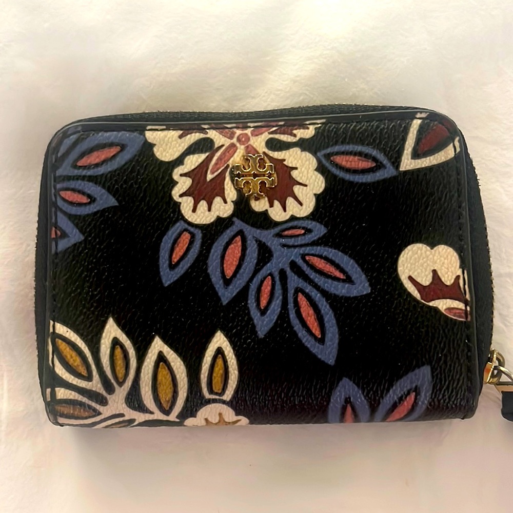 Tory Burch womens Wallet